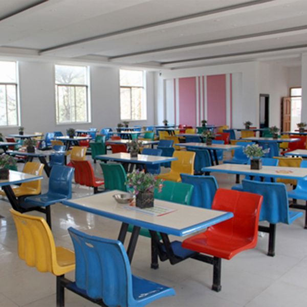 俄罗斯学校食堂受孩子追捧